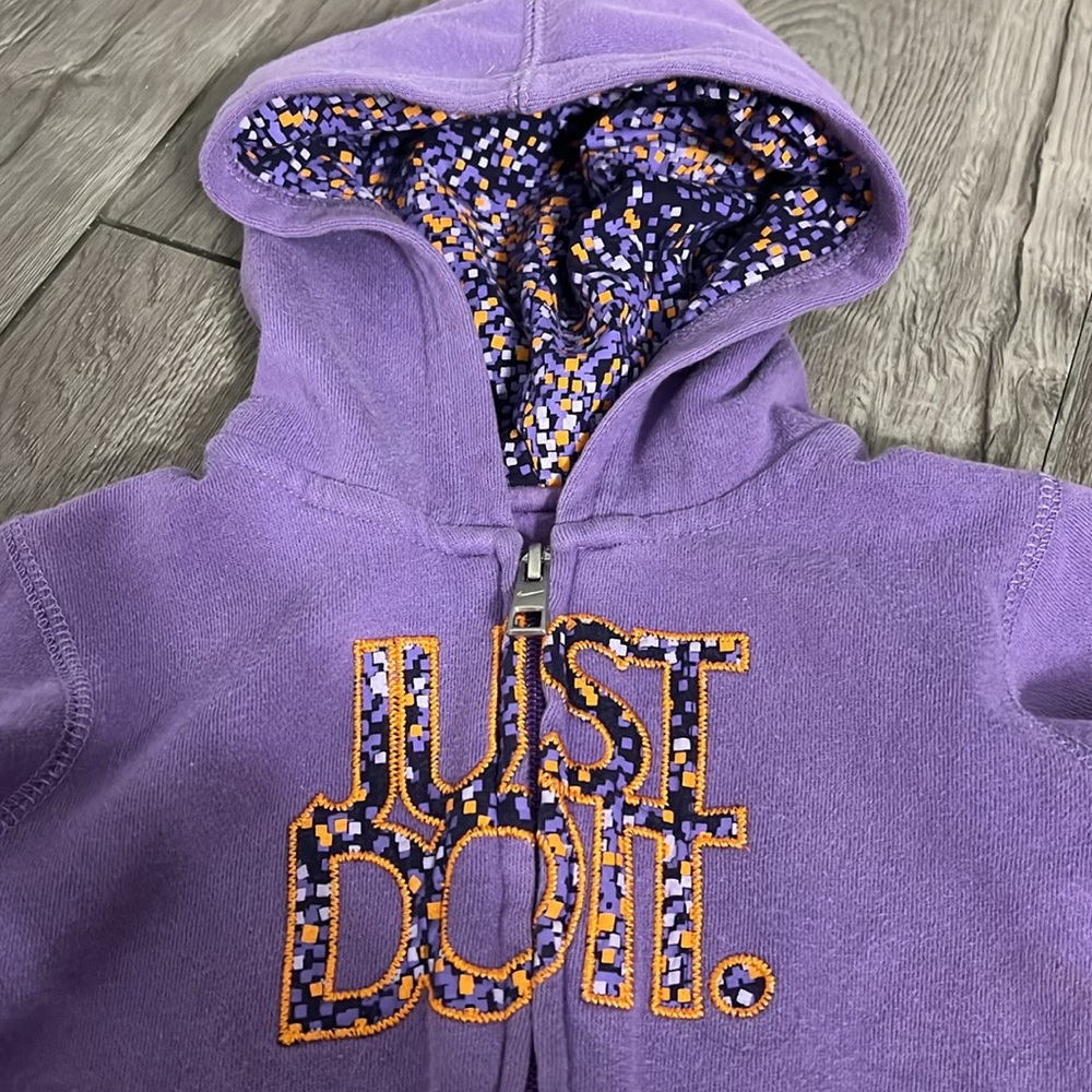 Nike jacket - Picture 2 of 5